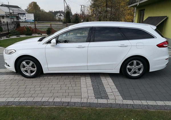 Ford Mondeo cena 68880 przebieg: 144000, rok produkcji 2018 z Krosno małe 301